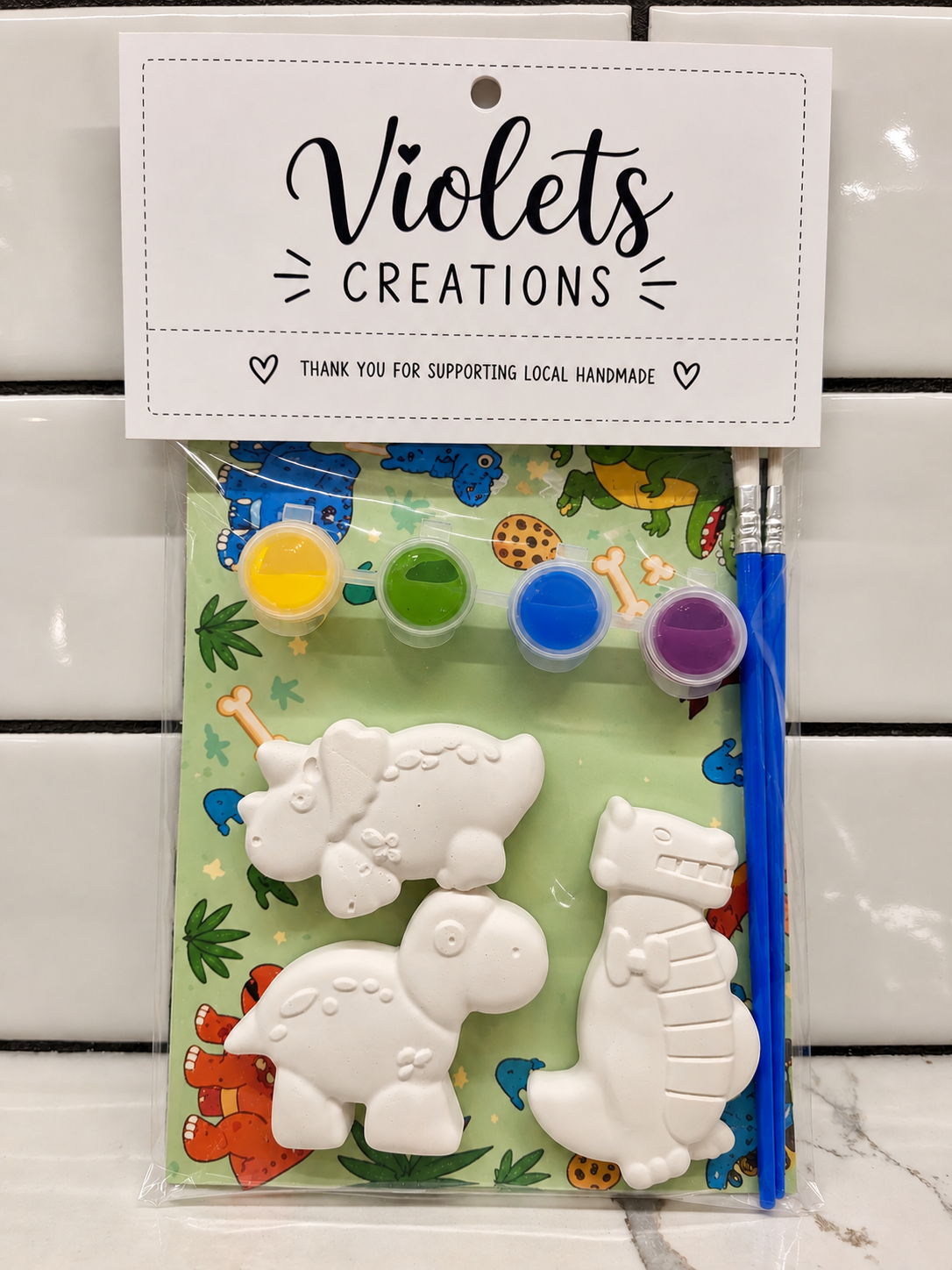 Dinosaur Paint-your-own plaster kit 🦖